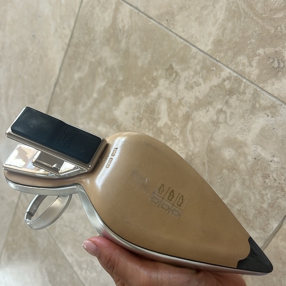 100% AUTHENTIC FENDI FIRST METALLIC F-HEEL SLINGBACK - Picture 7 of 11